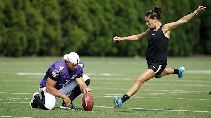 Carli-Lloyd-FG-Kicking-SB-Ad